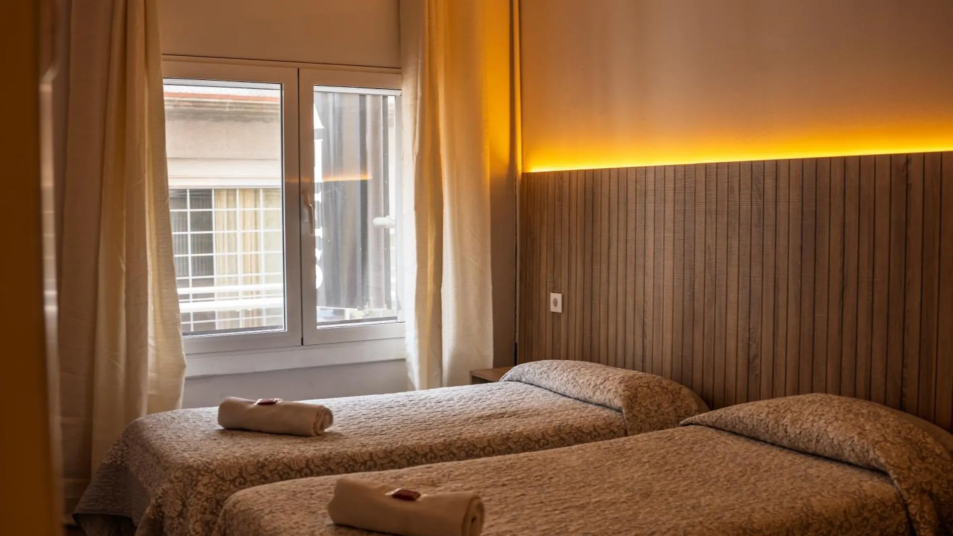 Fonda Can Setmanes Guest House Blanes