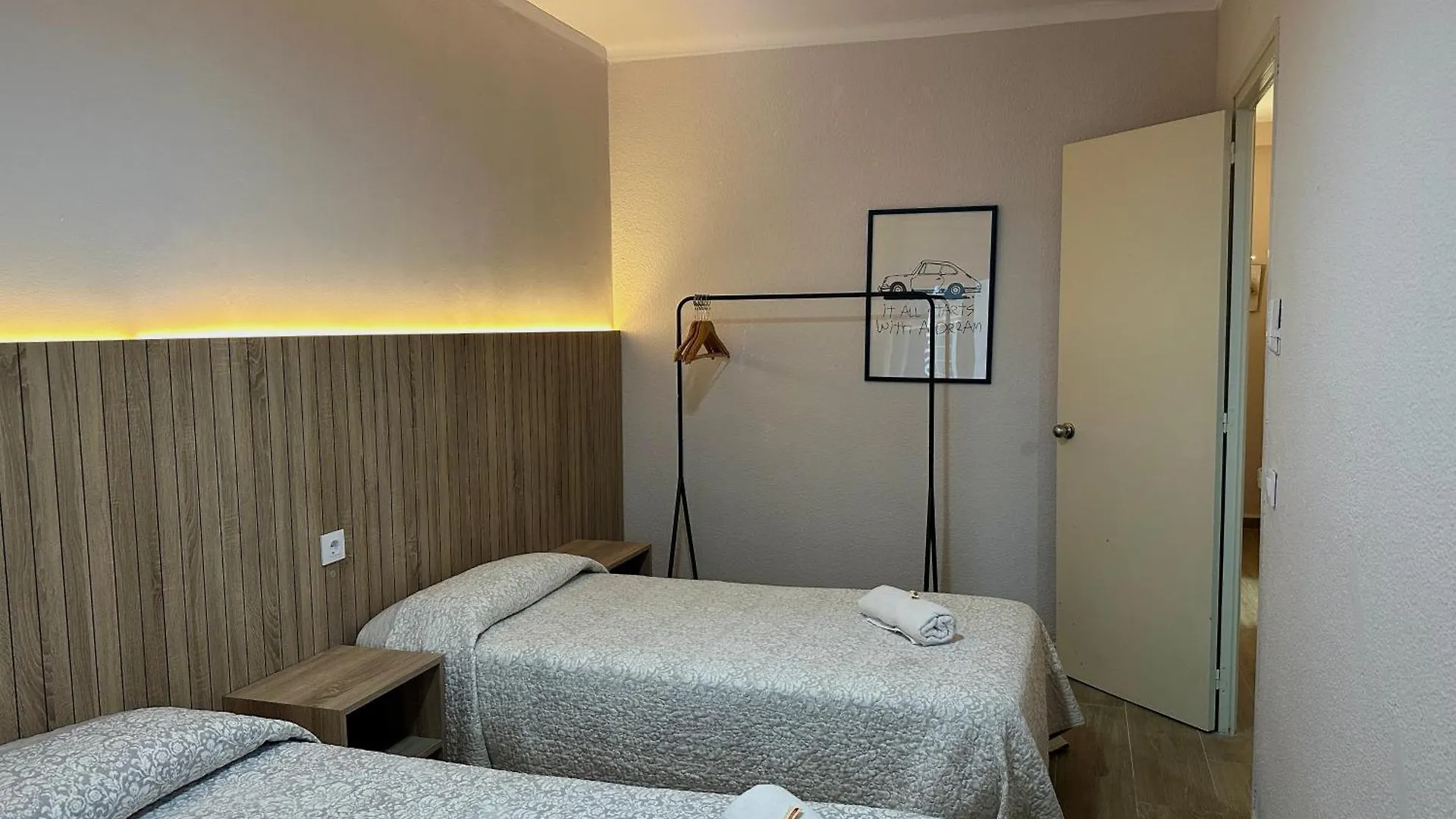 Fonda Can Setmanes Guest House Blanes
