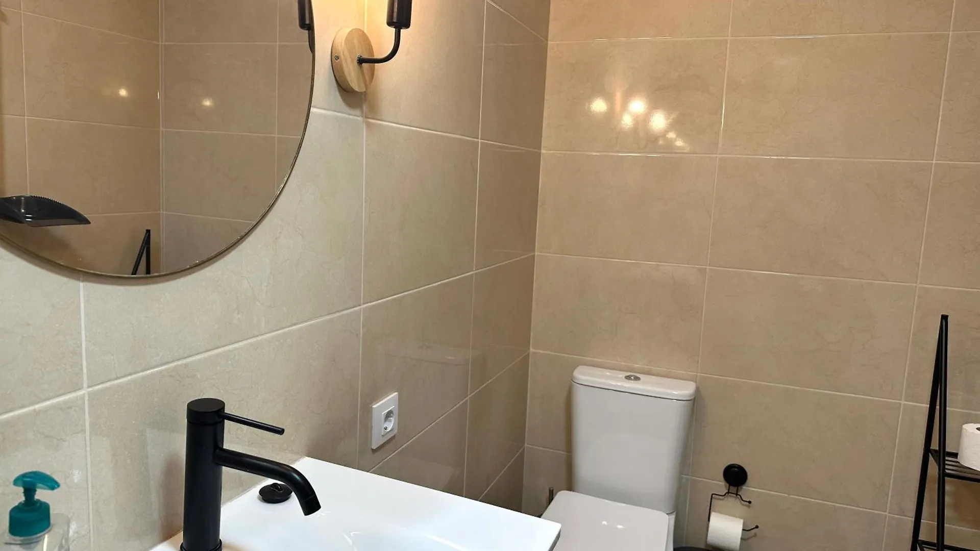 Fonda Can Setmanes Guest House Blanes